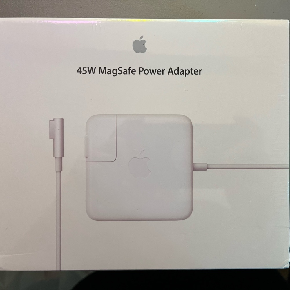 NIP Apple MagSafe Power Adapter